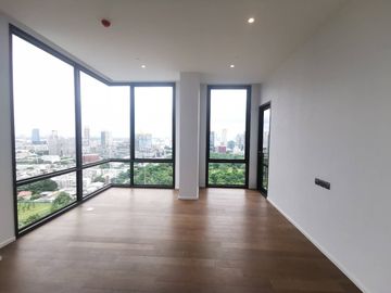 Muniq Langsuan 3+1bed 4bath + maid 2 kitchen 255.45sqm. 125 mil Lumpini view Am: 065619----