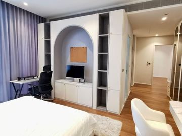 Muniq Langsuan 3+1bed 4bath + maid 2 kitchen 255.45sqm. 125 mil Lumpini view Am: 065619----