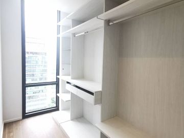 Muniq Langsuan 3+1bed 4bath + maid 2 kitchen 255.45sqm. 125 mil Lumpini view Am: 065619----