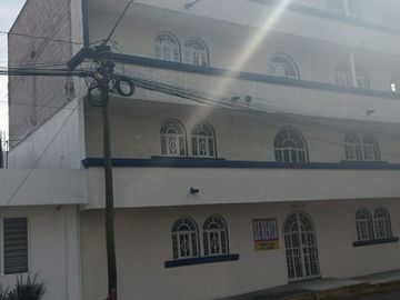 Remate!!! de Edificio en VENTA excelente zona con todos los servicios.