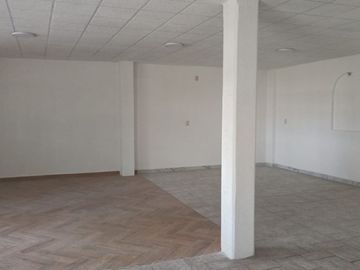 Remate!!! de Edificio en VENTA excelente zona con todos los servicios.