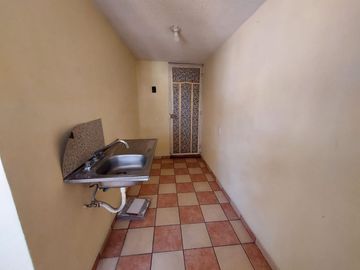 Remate!!! de Edificio en VENTA excelente zona con todos los servicios.