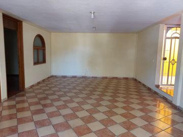Remate!!! de Edificio en VENTA excelente zona con todos los servicios.