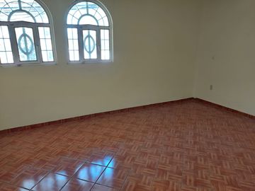 Remate!!! de Edificio en VENTA excelente zona con todos los servicios.