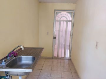 Remate!!! de Edificio en VENTA excelente zona con todos los servicios.