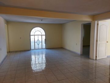 Remate!!! de Edificio en VENTA excelente zona con todos los servicios.