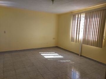 Remate!!! de Edificio en VENTA excelente zona con todos los servicios.