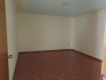 Remate!!! de Edificio en VENTA excelente zona con todos los servicios.