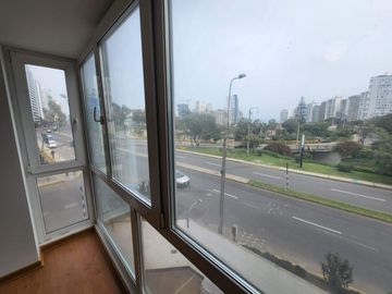 DEPARTAMENTO EN VENTA MIRAFLORES. VISTA EXTERIOR