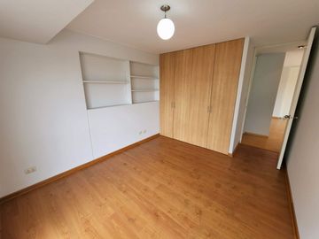 DEPARTAMENTO EN VENTA MIRAFLORES. VISTA EXTERIOR
