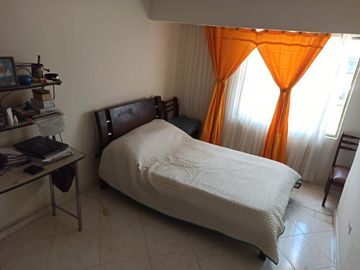 ATIPIKA VENDE - CASA CERCA AL CENTRO