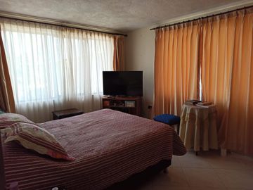 ATIPIKA VENDE - CASA CERCA AL CENTRO