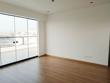 HERMOSO Y ELEGANTE DUPLEX EN SURCO