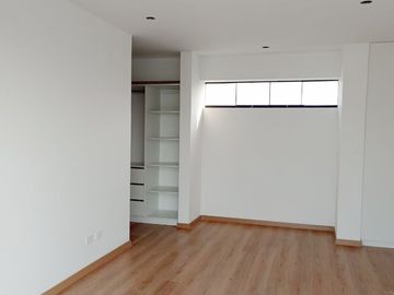 HERMOSO Y ELEGANTE DUPLEX EN SURCO