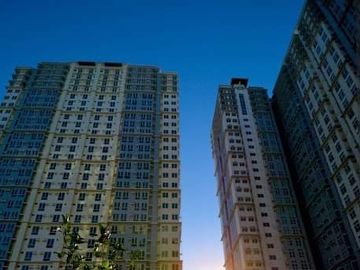 SAN LORENZO PLACE Condo in Makati CBD Luxury Residences RENT TO OWN/RFO 2-BR 48sqm