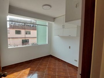 VENTA ACOGEDOR DEPARTAMENTO 2DO PISO SAN JUAN  DE MIRAFLORES