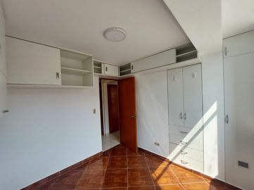 VENTA ACOGEDOR DEPARTAMENTO 2DO PISO SAN JUAN  DE MIRAFLORES
