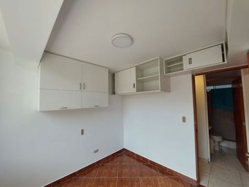 VENTA ACOGEDOR DEPARTAMENTO 2DO PISO SAN JUAN  DE MIRAFLORES