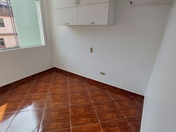 VENTA ACOGEDOR DEPARTAMENTO 2DO PISO SAN JUAN  DE MIRAFLORES