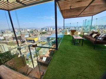 SE ALQUILA ESPECTACULAR TRIPLEX CON INCREIBLE VISTA A LA CIUDAD