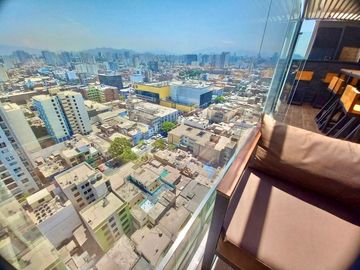 SE ALQUILA ESPECTACULAR TRIPLEX CON INCREIBLE VISTA A LA CIUDAD