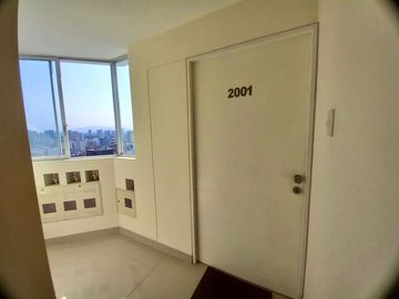 SE ALQUILA ESPECTACULAR TRIPLEX CON INCREIBLE VISTA A LA CIUDAD