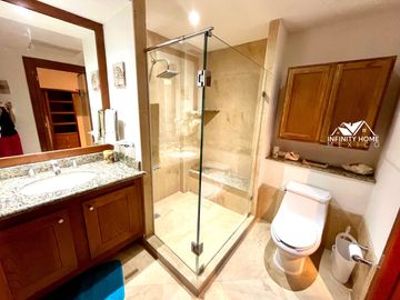 BAYVIEWGRAND VENTA PISO ALTO