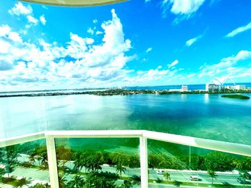 BAYVIEWGRAND VENTA PISO ALTO