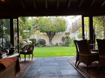 Casa en Venta en Chapalita. Excelente!