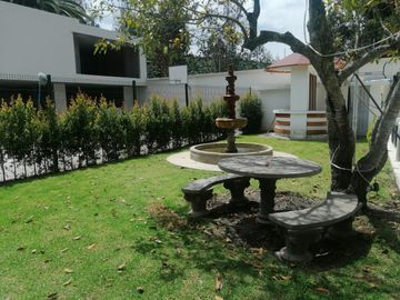 VENTA DE QUINTA CON PISCINA DE AGUA TERMAL EN VALLE DE LOS CHILLOS, LA MERCED.