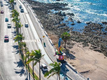 VENTA - Condominio en Boca de Cielo con vista al mar, al parque y a la ciudad cerca del Centro Histórico, Mazatlán, Sinaloa