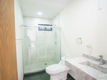 VENTA - Condominio en Boca de Cielo con vista al mar, al parque y a la ciudad cerca del Centro Histórico, Mazatlán, Sinaloa