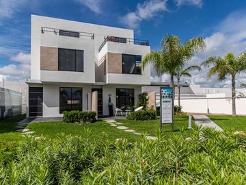 Casa en condominio con alberca y amenidades en Cuernavaca