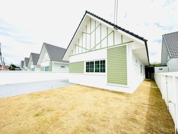 ขายบ้านเดี่ยวชั้นเดียวสร้างเอง  ติดอ่างเก็บน้ำหนองค้อ ใกล้นิคมปิ่นทอง ศรีราชา  ชลบุรี