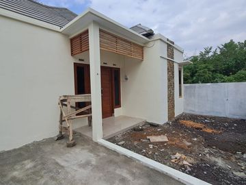 RUMAH BARU MURAH 500 JUTAAN DEKAT SLEMAN CITY HALL
