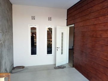 Dijual Rumah Murah Industrial Look Di Babatan Pratama Surabaya KT