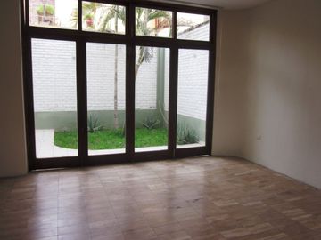 CASA EN VENTA - URB. CLARK - PIURA