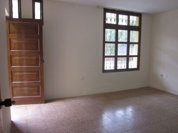 CASA EN VENTA - URB. CLARK - PIURA