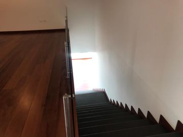 Vendo Departamento Dúplex de 290  m2 en La González Suárez.