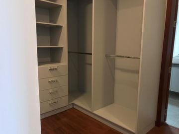Vendo Departamento Dúplex de 290  m2 en La González Suárez.