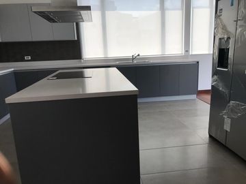 Vendo Departamento Dúplex de 290  m2 en La González Suárez.