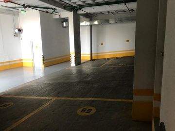 Vendo Departamento Dúplex de 290  m2 en La González Suárez.