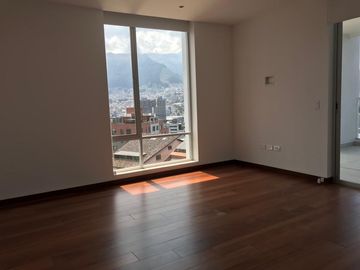 Vendo Departamento Dúplex de 290  m2 en La González Suárez.