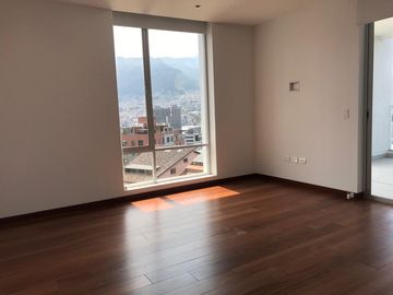 Vendo Departamento Dúplex de 290  m2 en La González Suárez.