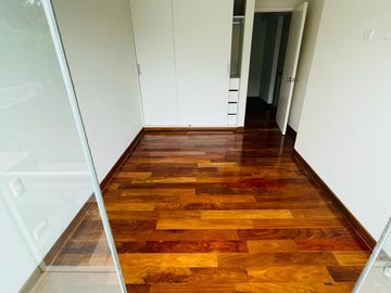 ¡NO PAGA ALCABALA! Departamento Duplex de Estreno frente a parque en San Borja