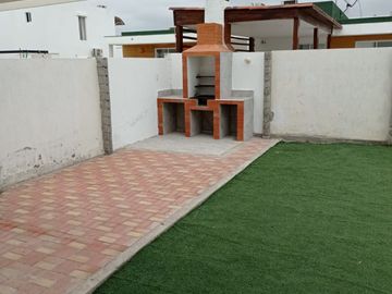CASA EN VENTA, SANTA ELENA SECTOR PUNTA BLANCA, URB. RADISSON BLU, $150.000 NEGOCIABLES.
