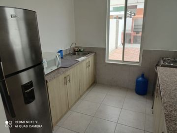 CASA EN VENTA, SANTA ELENA SECTOR PUNTA BLANCA, URB. RADISSON BLU, $150.000 NEGOCIABLES.