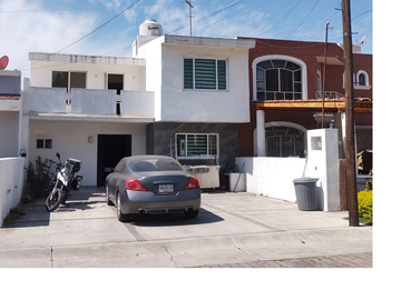 Casa en coto frente a Hacienda del Oro