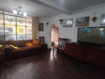 se vende casa 210m2 la molina