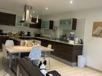 CASA DE VENTA URBANIZACION PRIVADA 4 DORMITORIOS, SECTOR TANDA